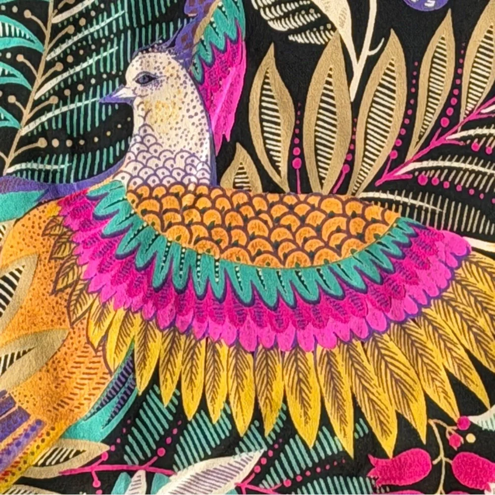 VINTAGE LUXURIOUS FLORAL BIRD SHAWL SCARF HAND ROLLED OLD MONEY COCKTAIL PARTY